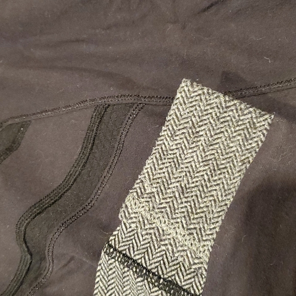 Ivivva running jacket - Picture 3 of 5